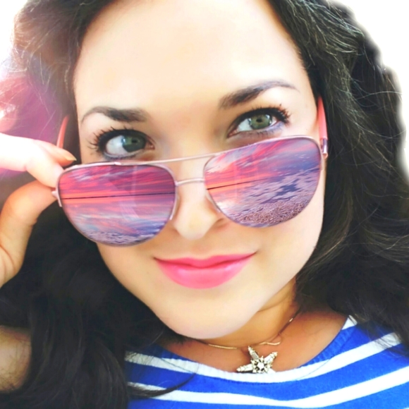 Meet your Posher, Michelle - Picture 1 of 1